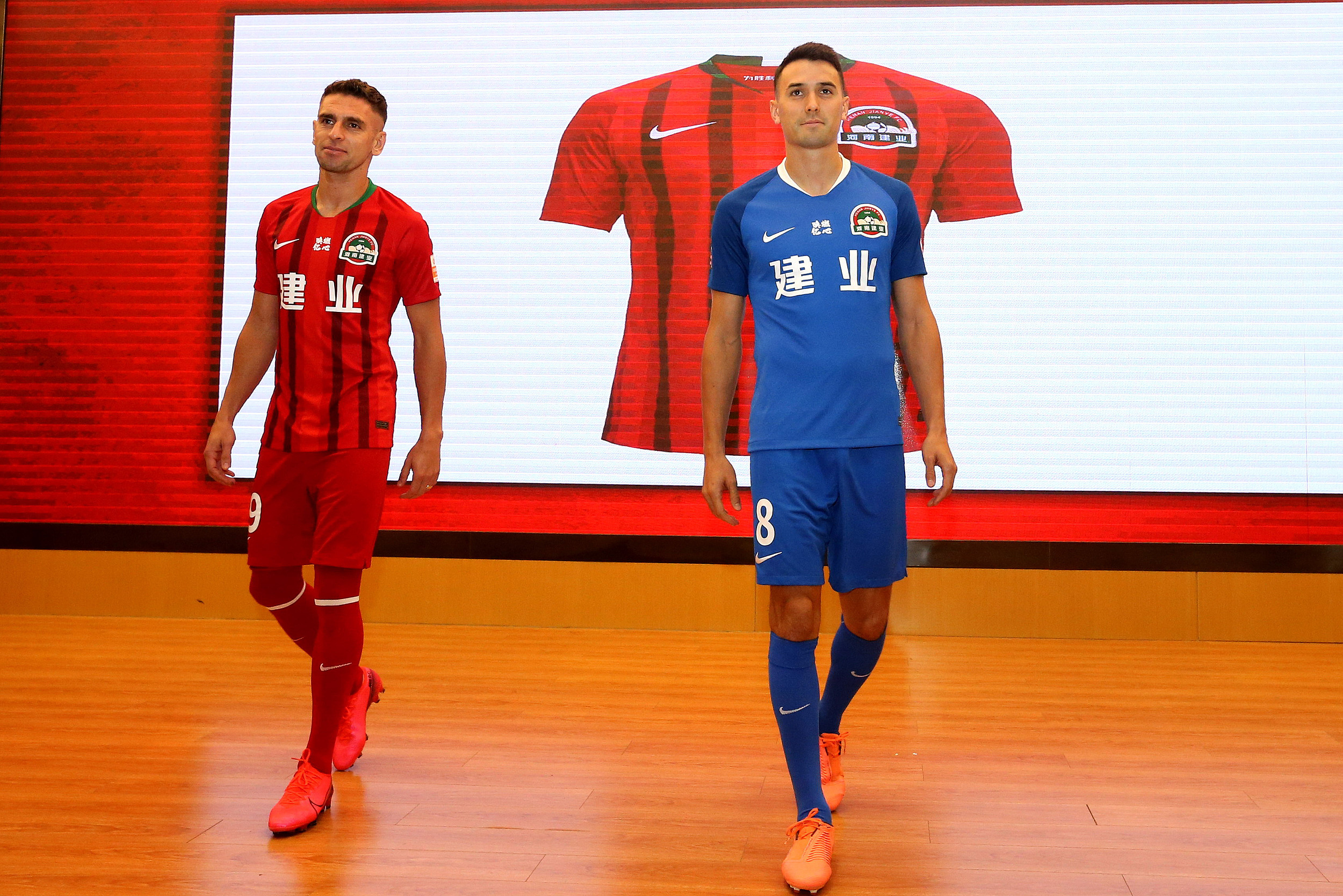 爱游戏在线登录-包含里程碑夜迈阿密热火主帅复盘,中超今晚刷纪录,球迷炸锅,纪律约束更严格的词条