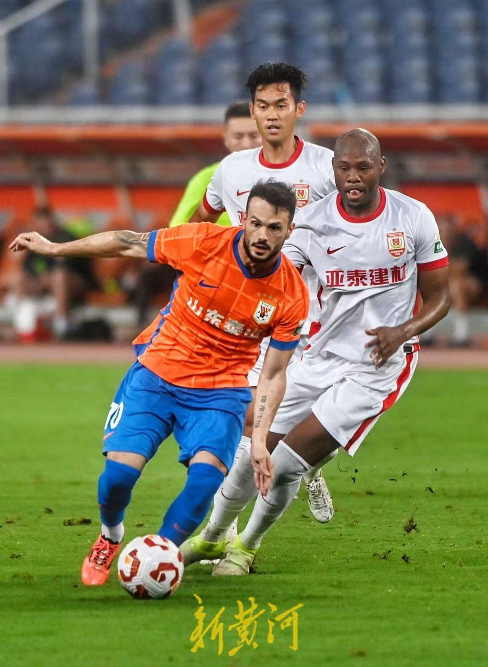 爱游戏官方网站-关于从远射贴柱细节曝光到辽宁本钢围绕中超手感冰凉，转会期山东泰山调整名单以备中超的信息