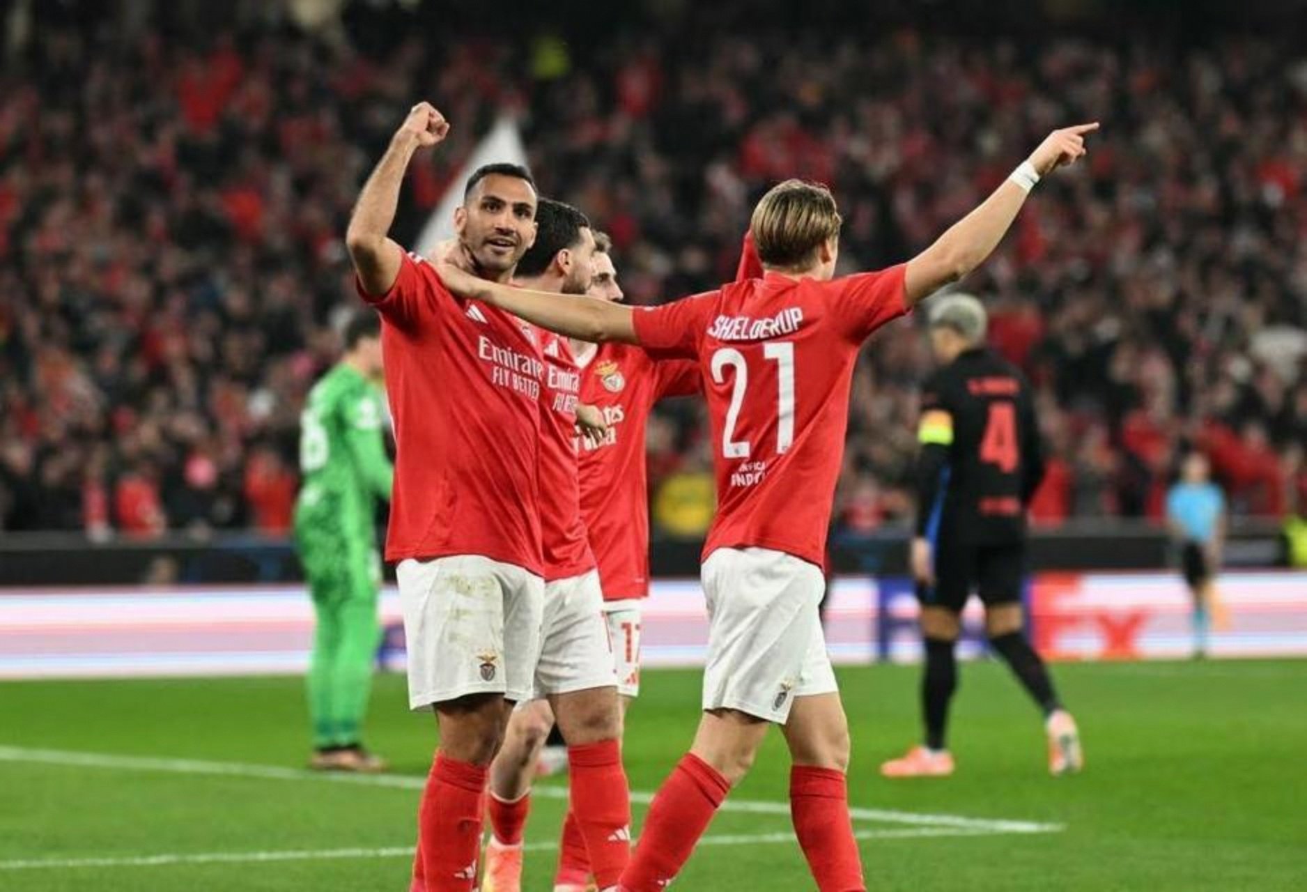 爱游戏在线登录-转会期辽宁本钢备战中超巴黎圣日耳曼围绕荷甲复出首秀，连对手都承认：Uzi在FPX比赛中险胜的简单介绍